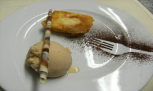Restaurante Rioja Asador Leche frita con helado de turrón